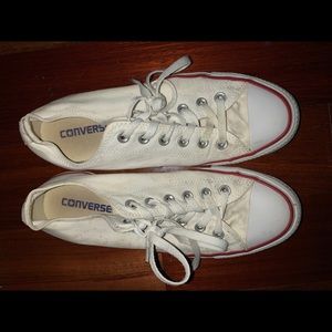 White Lowtop Converse